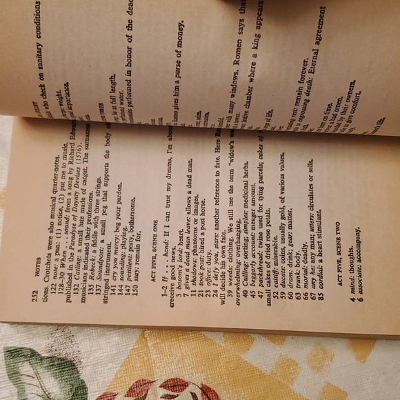 2/$8 🎭 1965 West Side Story Romeo And Juliet paperback book 📚 - Picture 14 of 14